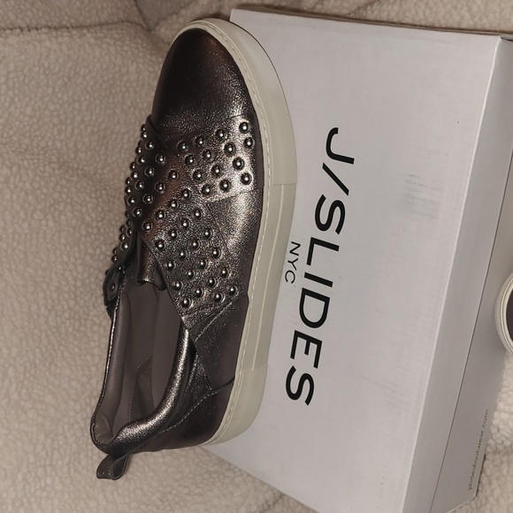 J Slides Arley leather studded pewter sneakers women's size 10 new in box - Picture 2 of 6